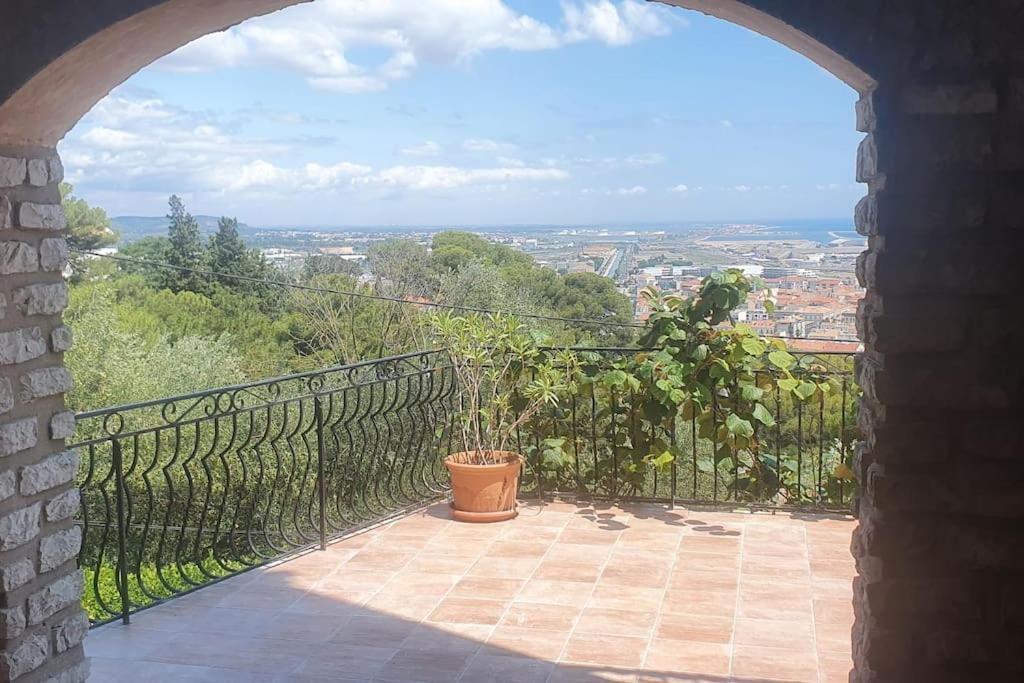 With Sea/city Views, Near Downtown Apartment