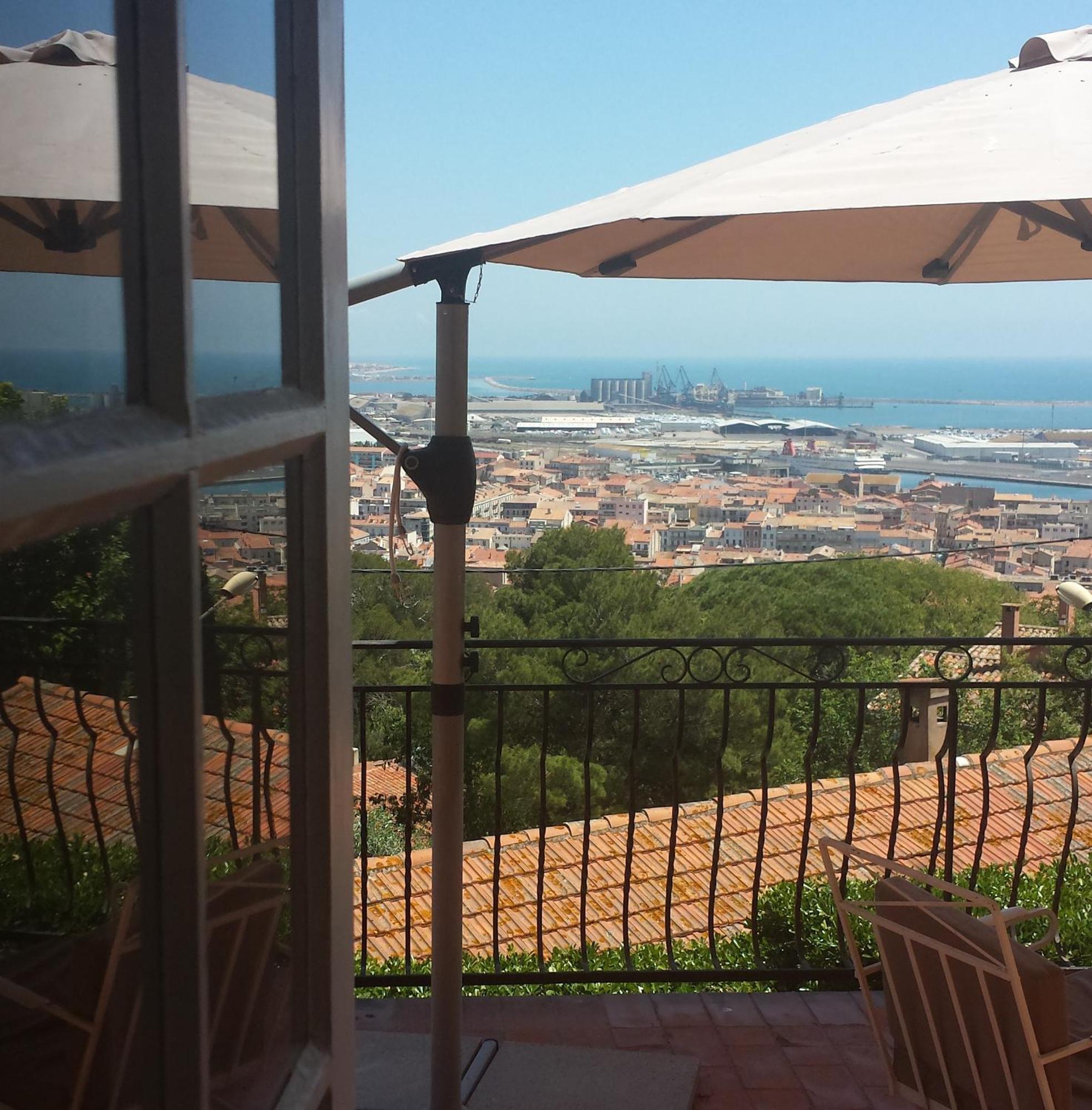 With Sea/city Views, Near Downtown * Sete