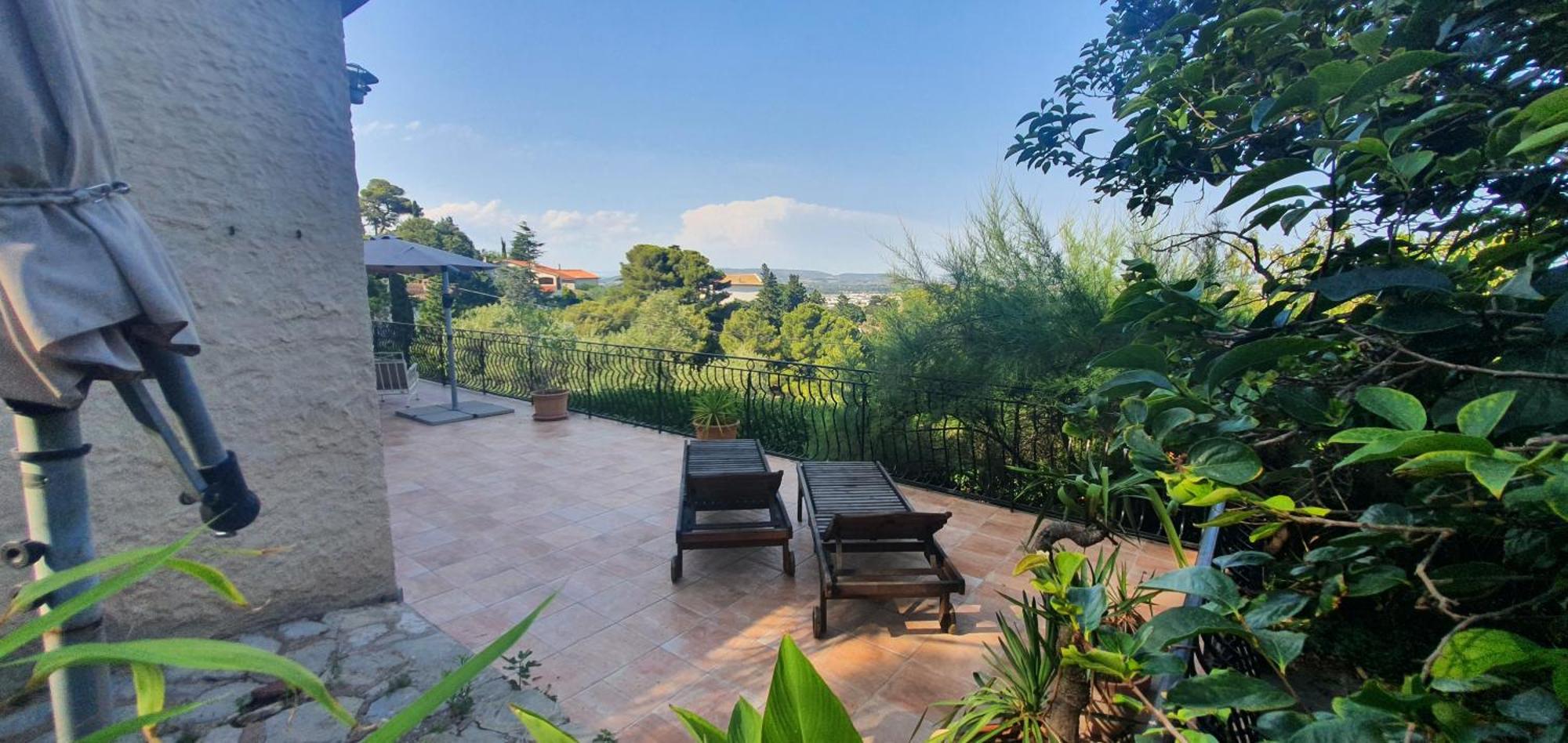 With Sea/city Views, Near Downtown Sete